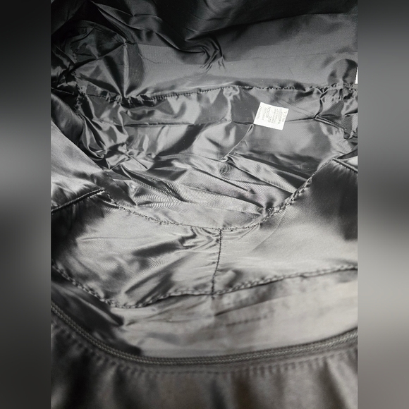 Victoria's Secret Black and Gold 2025 Fashion Show Tote - Picture 7 of 14